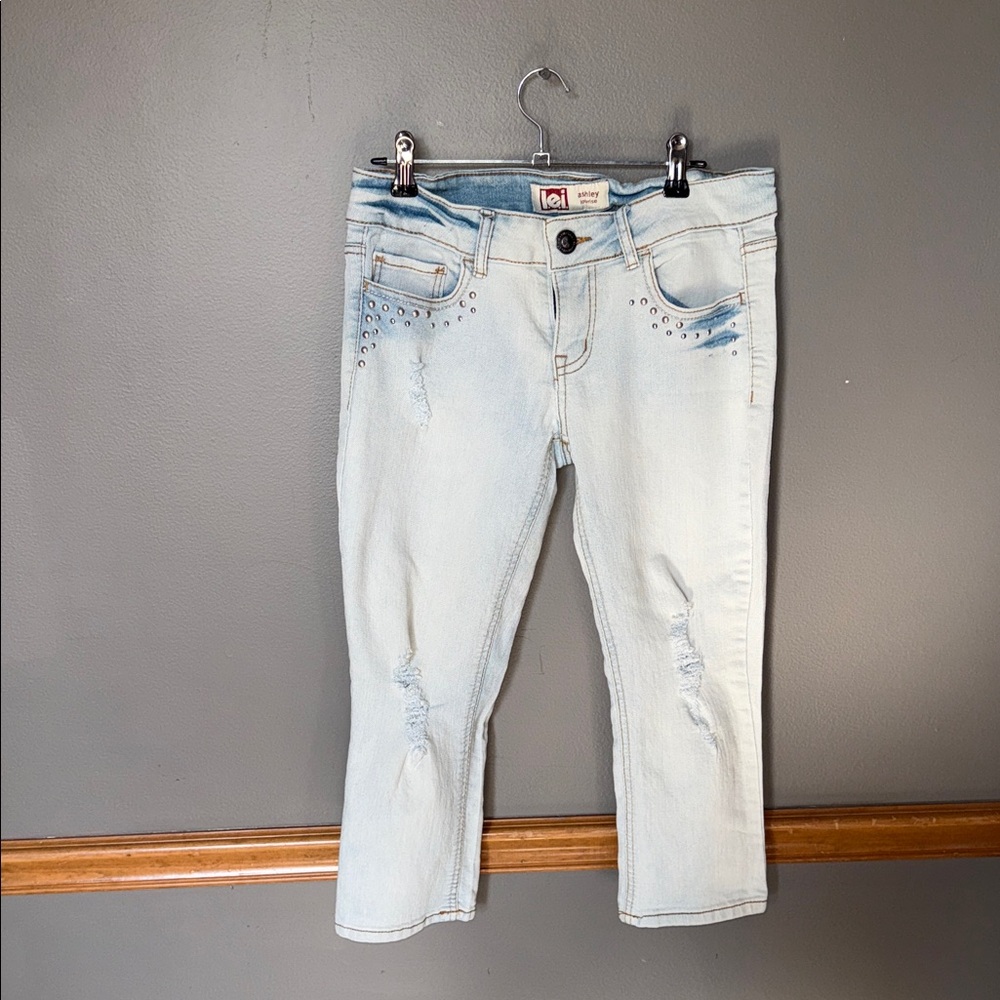 LEI Light Blue Cropped Jeans with Stud Accents